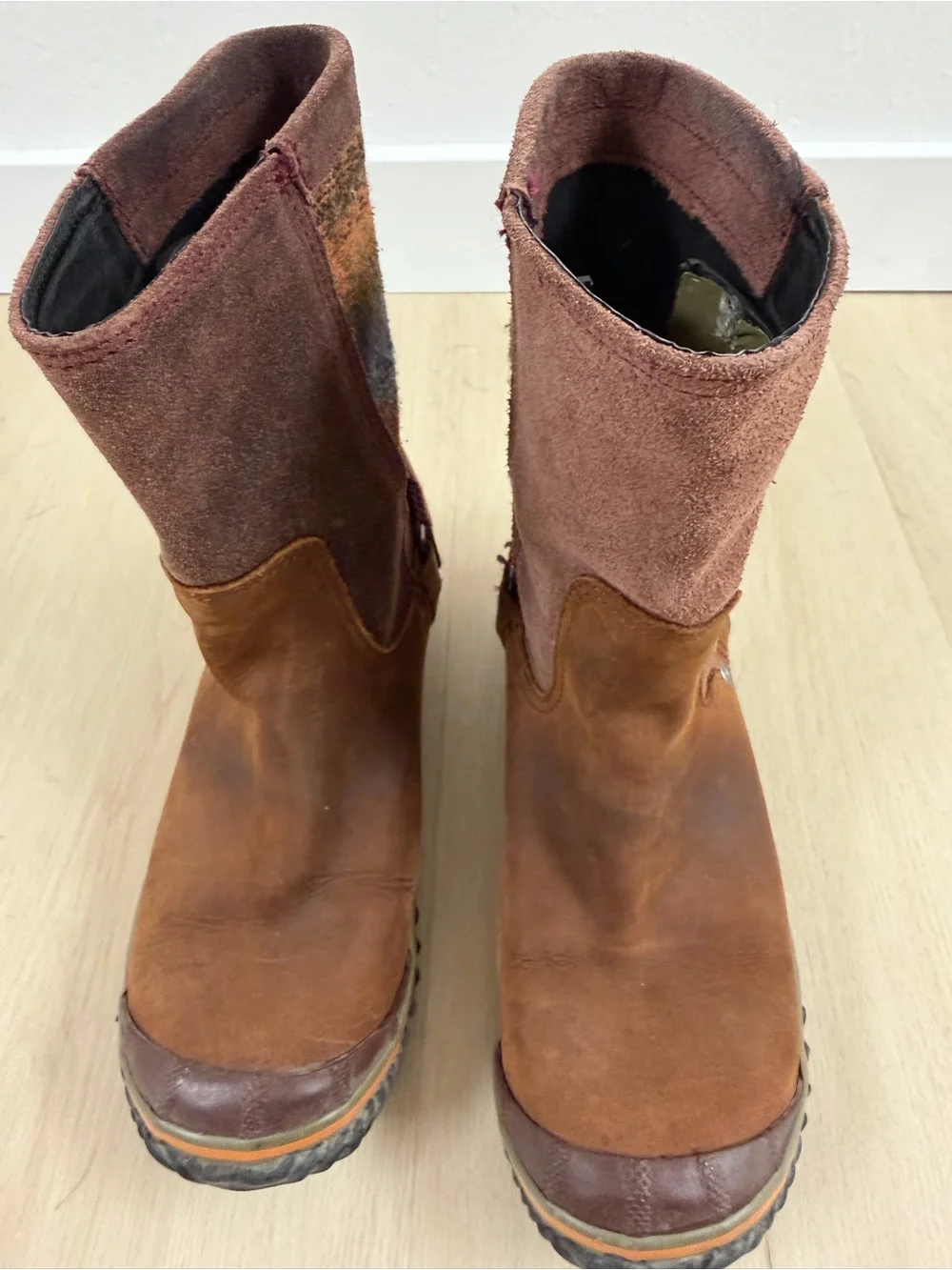 Sorel Women's Slimshortie Cozy Boots